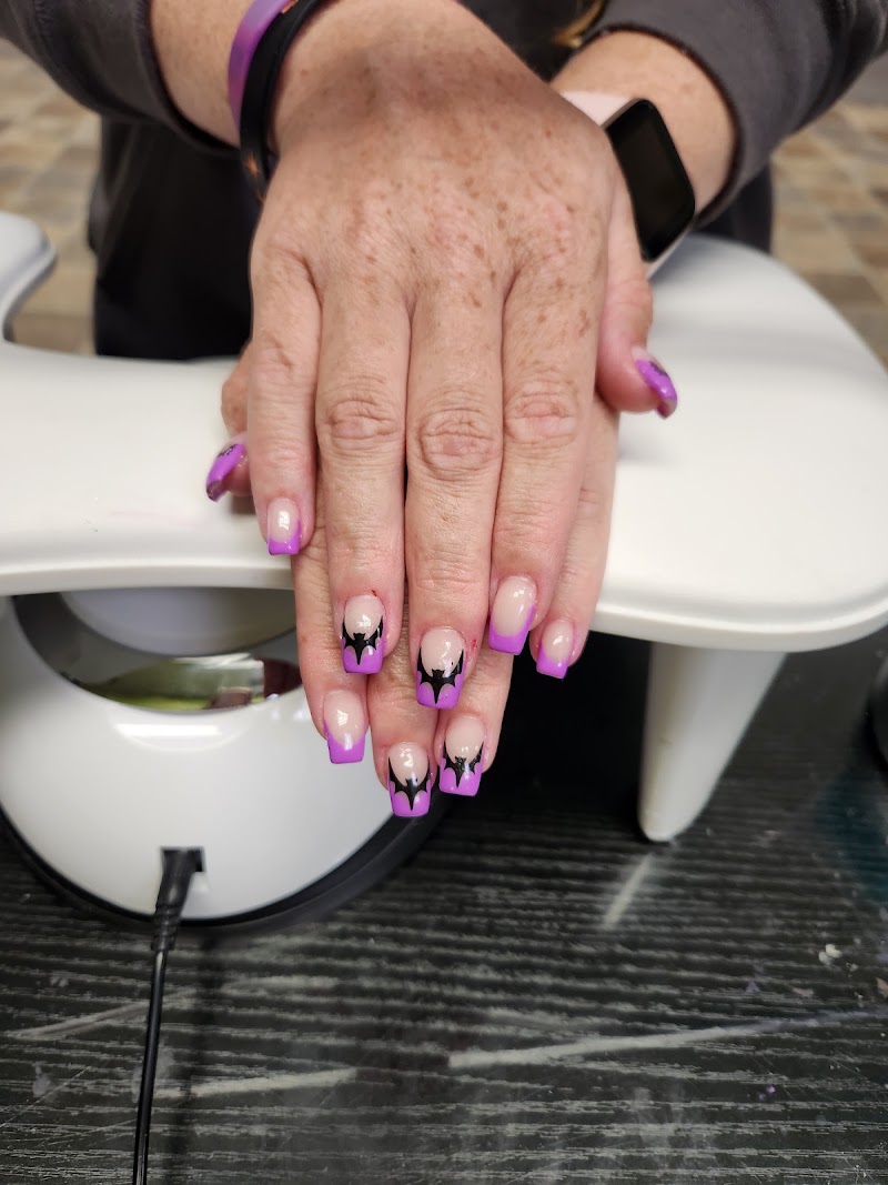Shear Madness Salon, beauty salon in Klamath Falls, OR, photo 3 of 10