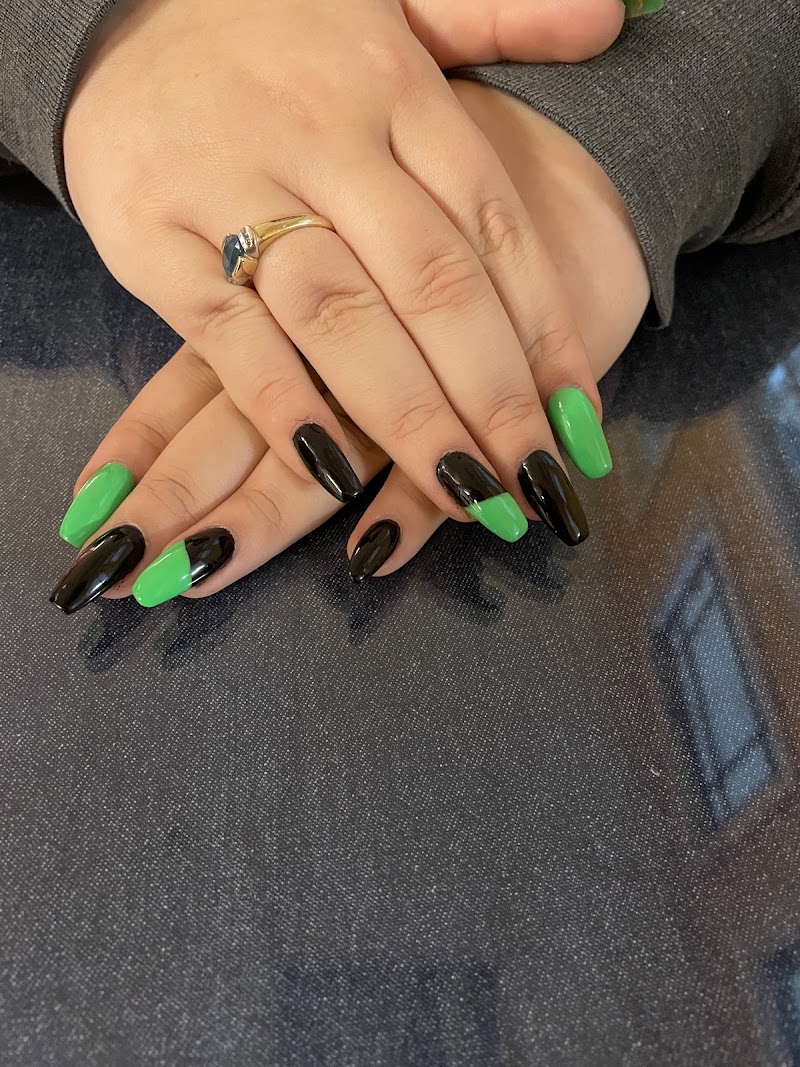 Shear Madness Salon, beauty salon in Klamath Falls, OR, photo 4 of 10